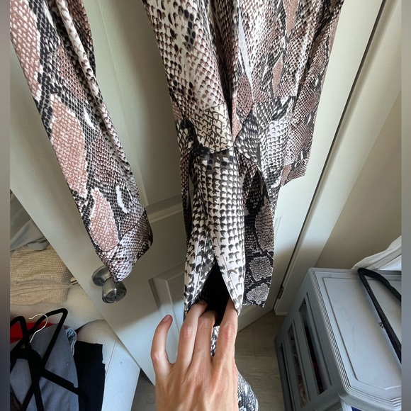 Diane Von Furstenberg Snake Print Wrap Dress with Pockets - Picture 9 of 11